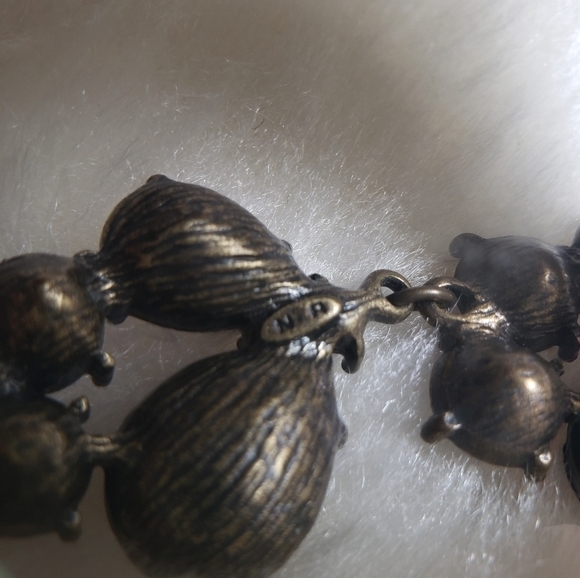 VINTAGE Nancy & Rise NY Ruby Red Stones and Antiqued Bronze Tones Necklace - Picture 6 of 7